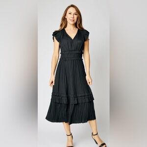 Elegant Black Pleated Maxi Dress